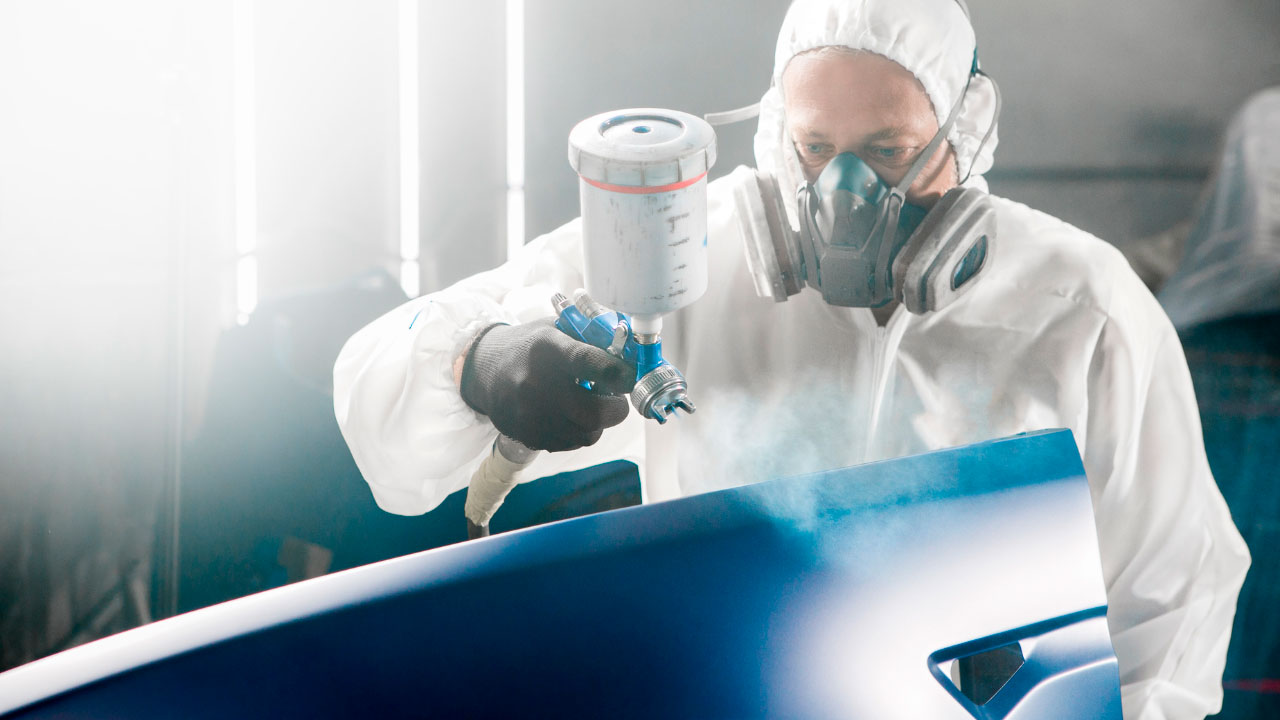 Cómo pintar un coche con spray: ¿es realmente buena idea?