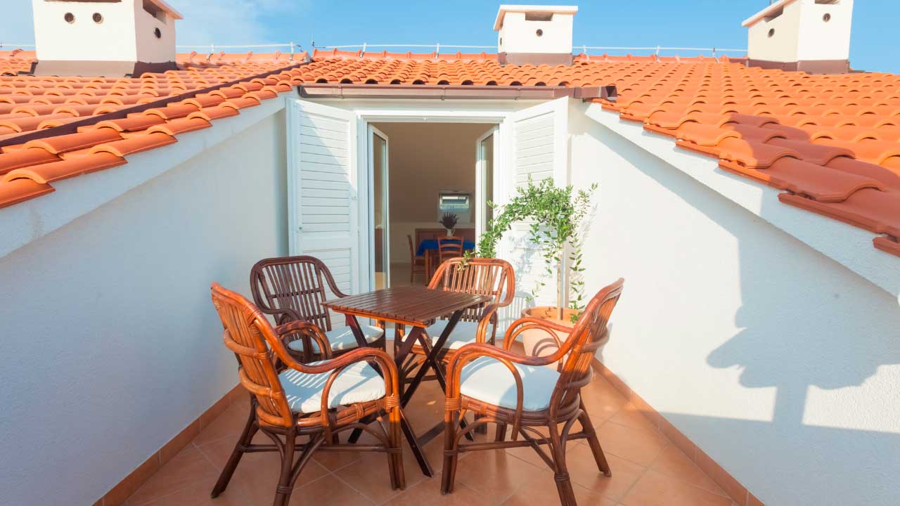 ¿Por qué es importante escoger la mejor pintura para terrazas?